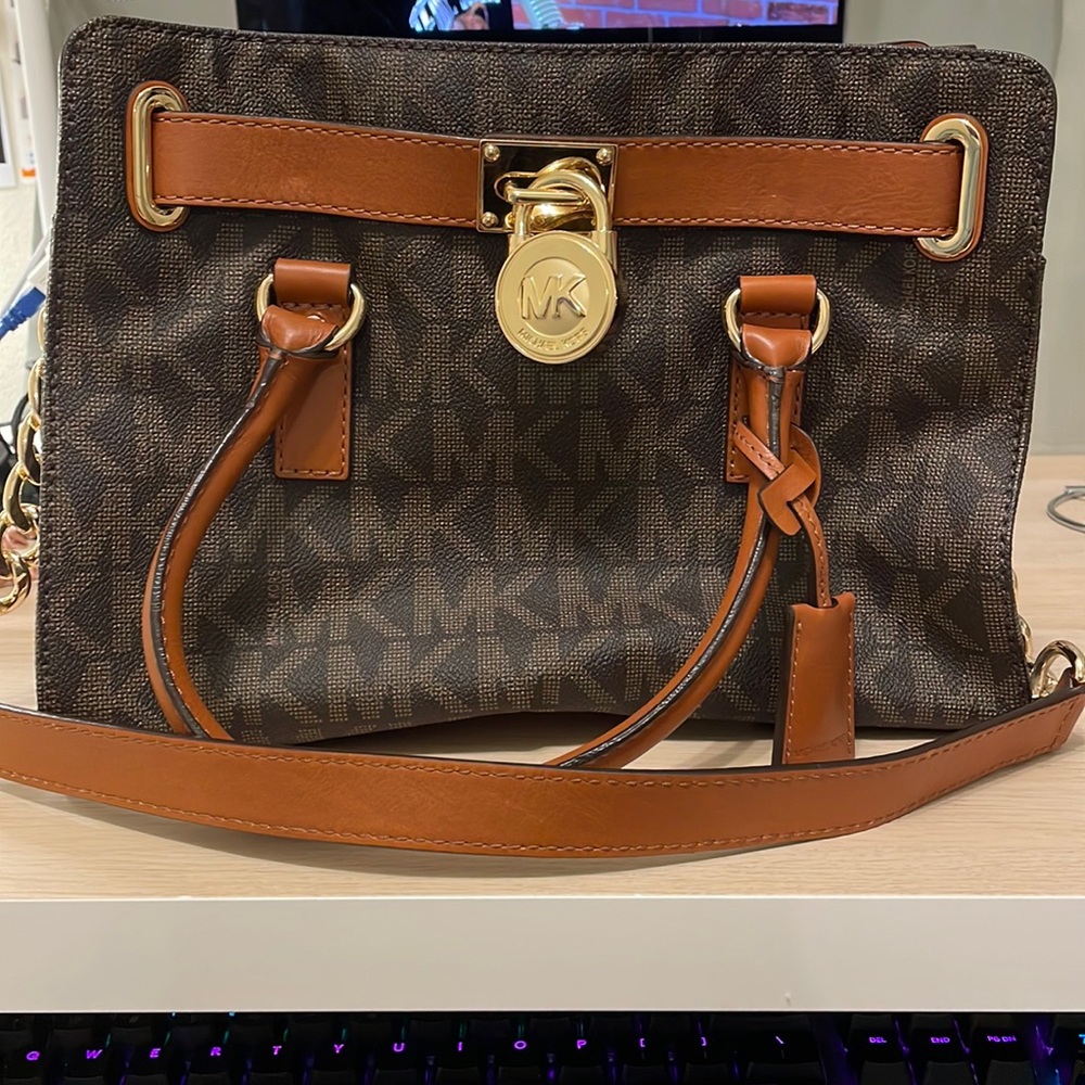 Michael kors purse